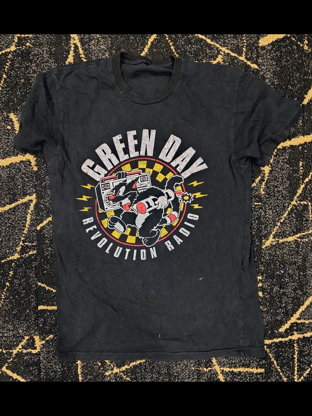 'Revolution Radio' Short Sleeve Graphic Tee - Black